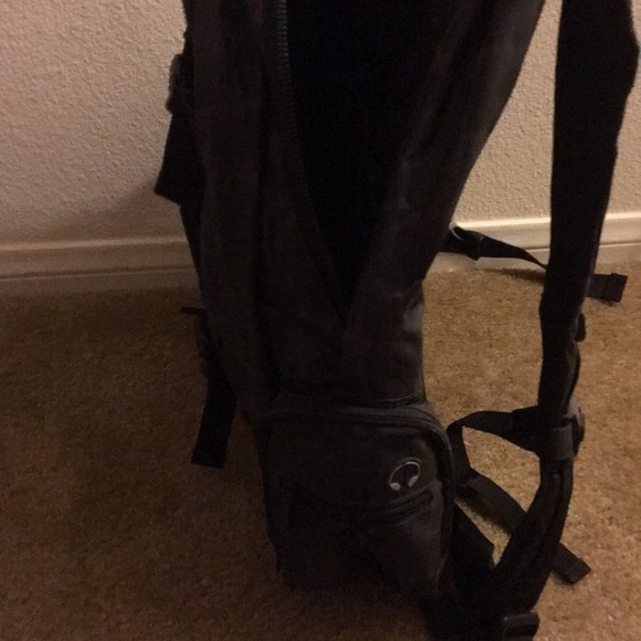 RVCA backpack - Picture 3 of 4